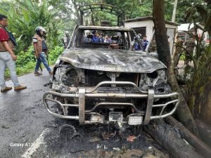 এনসিপির পদযাত্রাকে কেন্দ্র করে গোপালগঞ্জে পুলিশের গাড়িতে আগুন ছাত্রলীগের